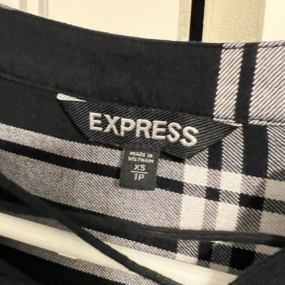 Express Plaid Top with lace up detail - Picture 4 of 4